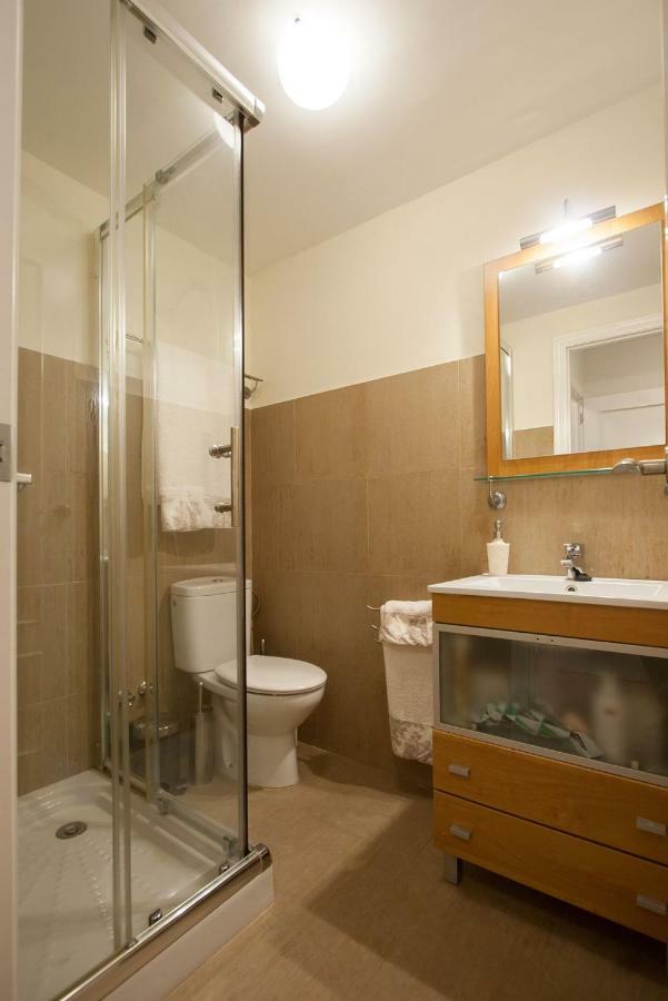 Medina Apartment And Parking Historical Center Sevilla Bagian luar foto