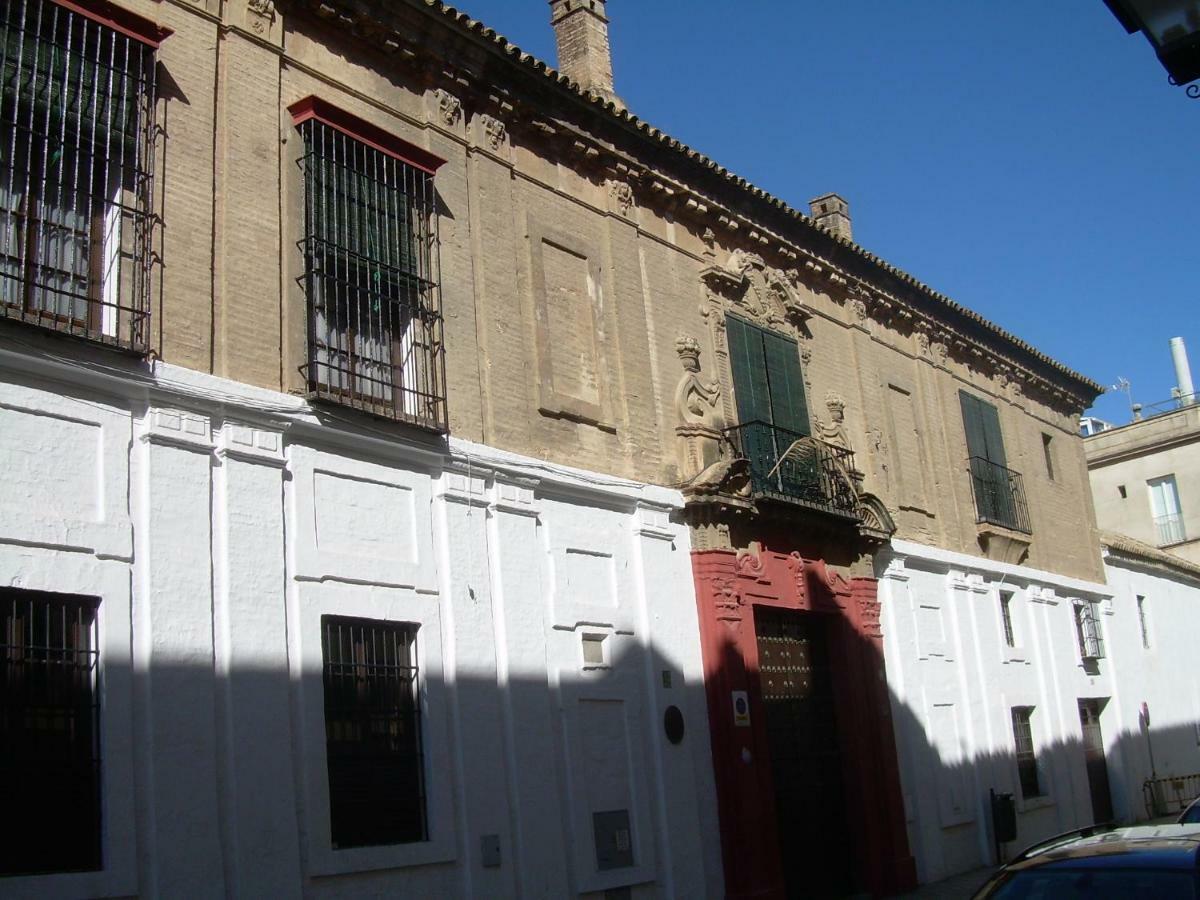 Medina Apartment And Parking Historical Center Sevilla Bagian luar foto