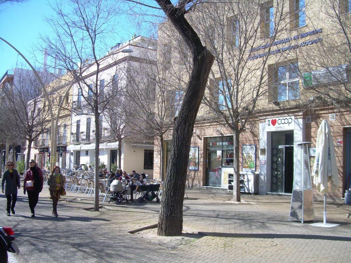Medina Apartment And Parking Historical Center Sevilla Bagian luar foto